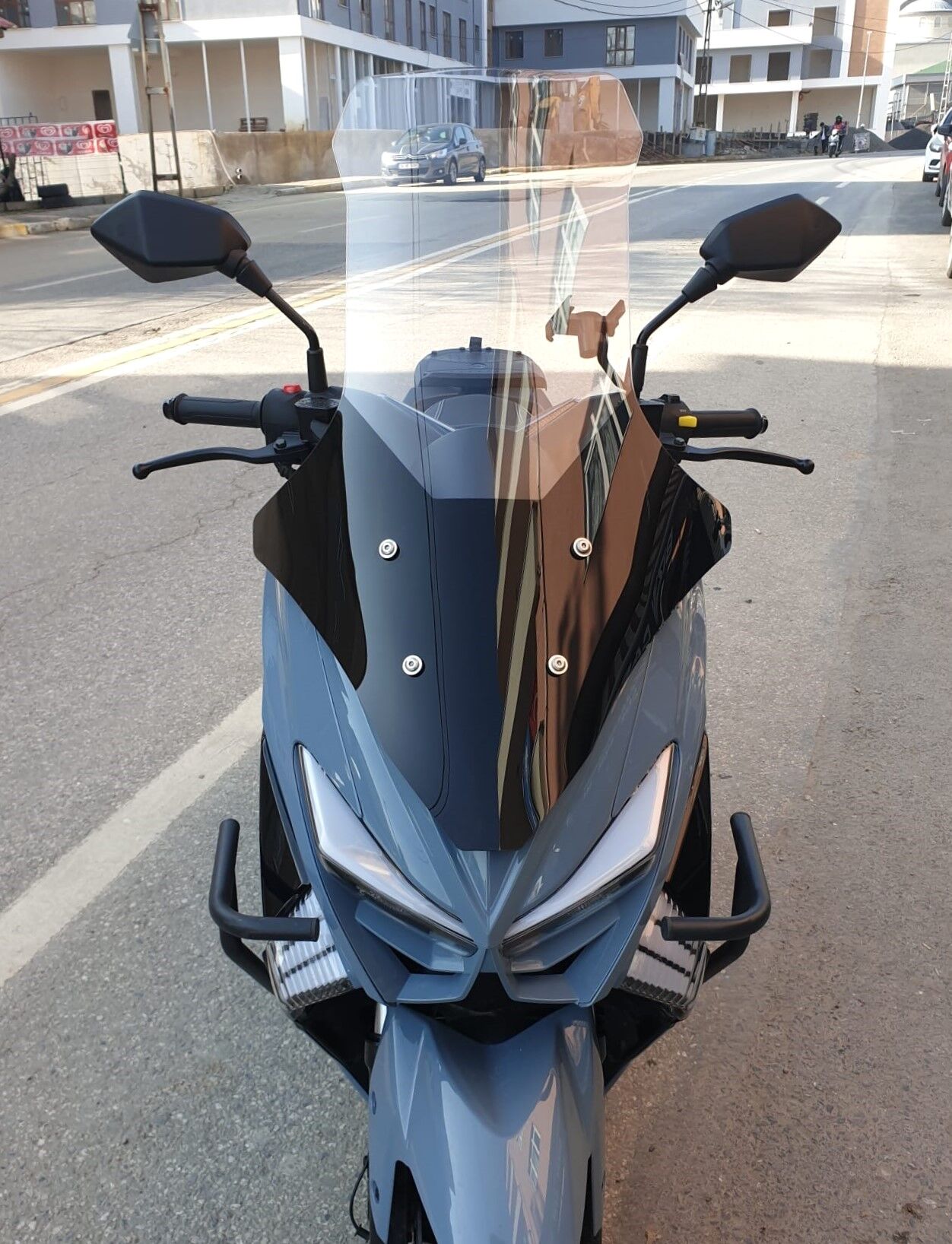 MOTOCAM Küba Chia 125 Ön Cam 2023-2026 Model 78cm Şeffaf Renkli 4mm UZUN