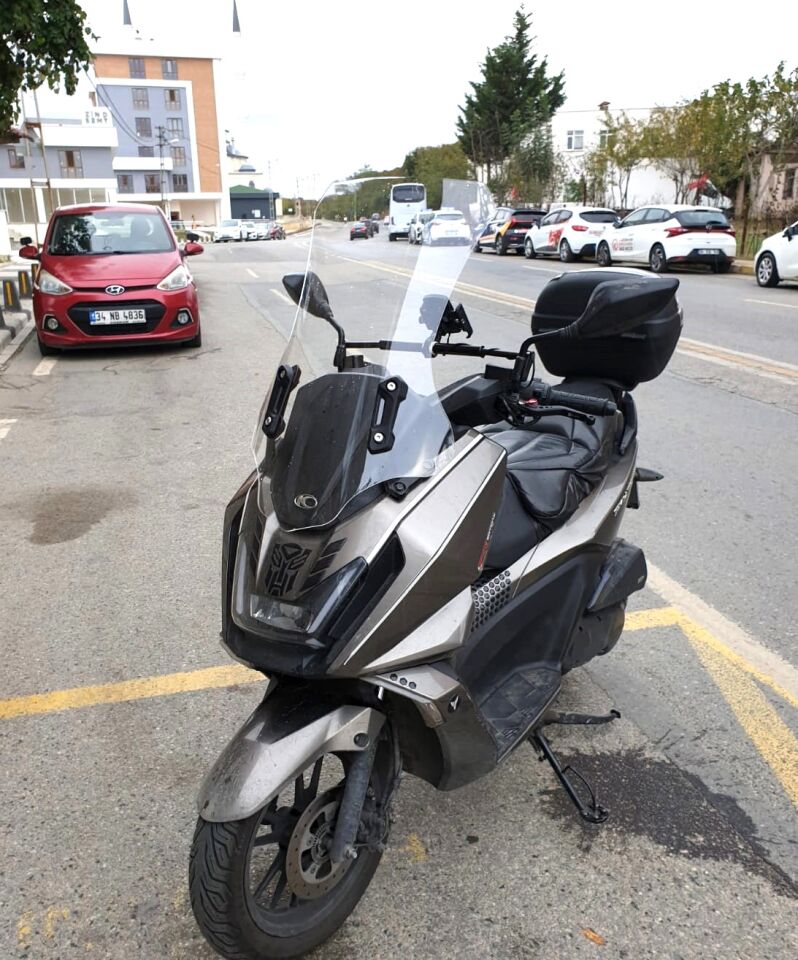 MOTOCAM kymco Skytown 125 Ön Cam 2023-2026 Model 72cm Şeffaf Renkli 4mm UZUN