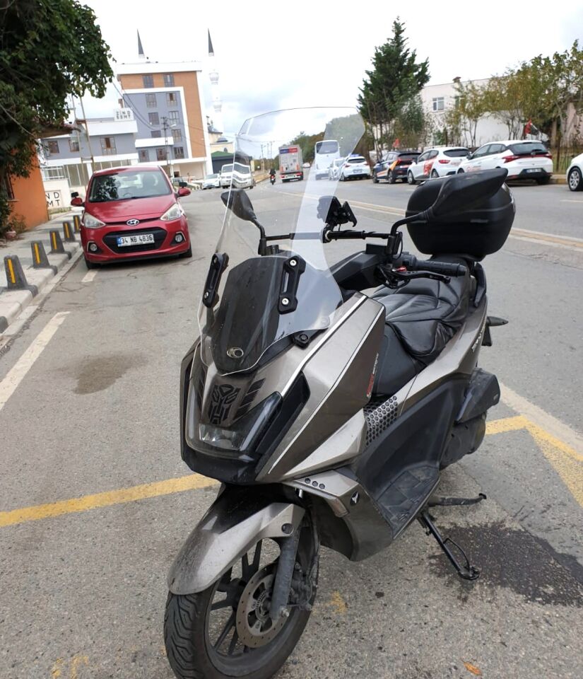 MOTOCAM kymco Skytown 125 Ön Cam 2023-2026 Model 72cm Şeffaf Renkli 4mm UZUN