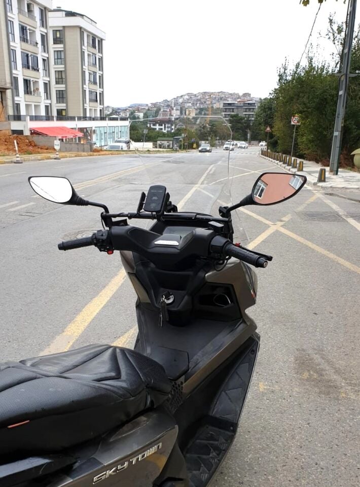 MOTOCAM kymco Skytown 125 Ön Cam 2023-2026 Model 72cm Şeffaf Renkli 4mm UZUN