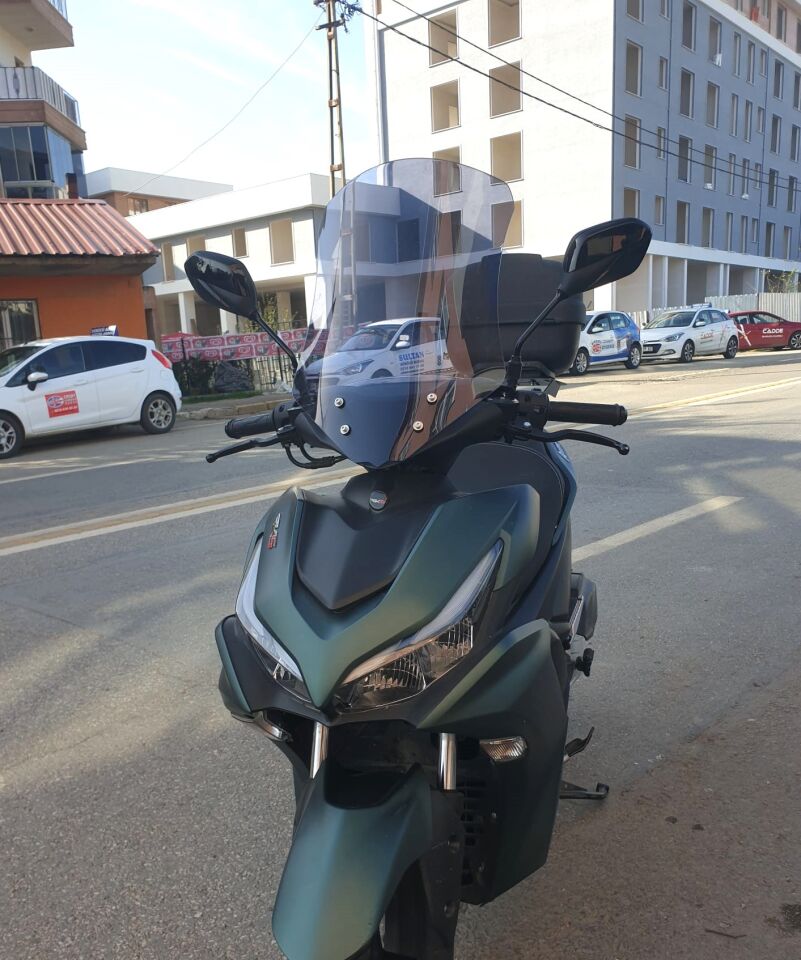 MOTOCAM Yamaha Mio Aerox 125 Ön Cam 2023-2026 Model 54cm Füme Renkli 4mm