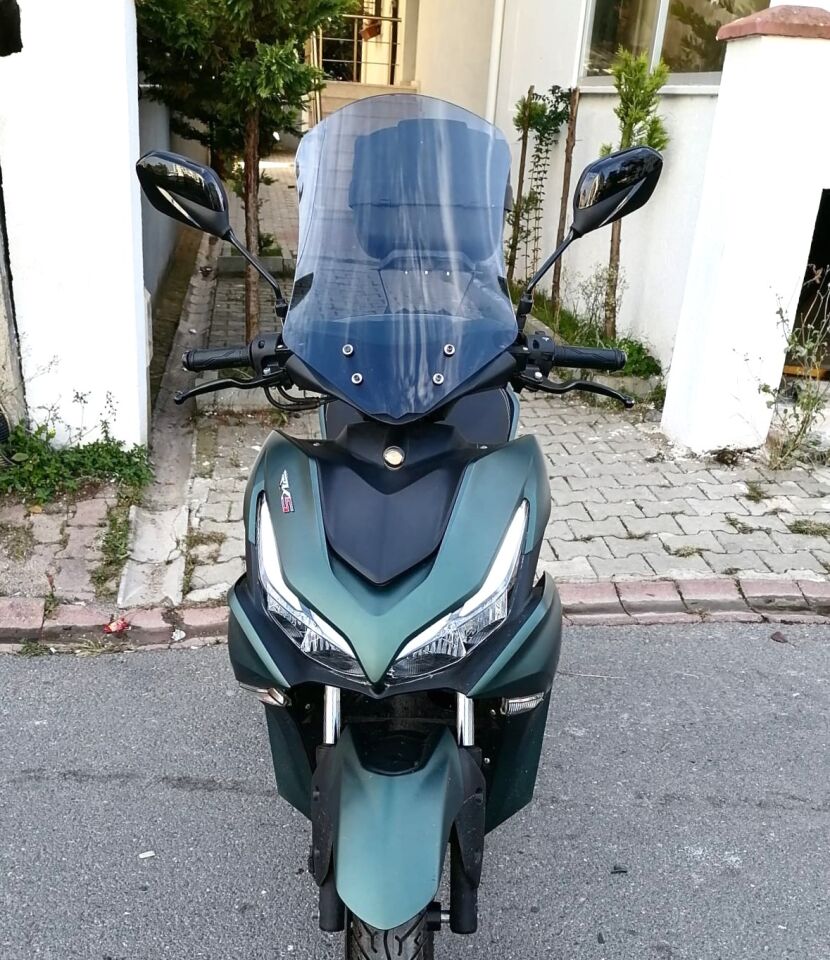 MOTOCAM Yamaha Mio Aerox 125 Ön Cam 2023-2026 Model 54cm Füme Renkli 4mm