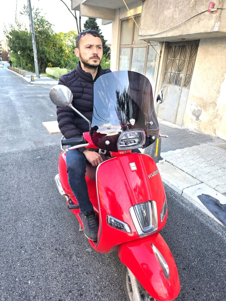 MOTOCAM Küba Grace 125 Ön Cam 2023-2026 Model 42cm Siyah Renkli  APARATSIZ