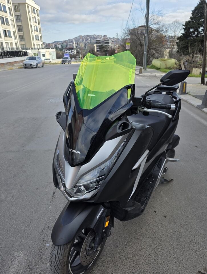 MOTOCAM Honda Forza 250 Ön Cam 2018-2020 Model 43cm Neon Sarı Renkli 4mm