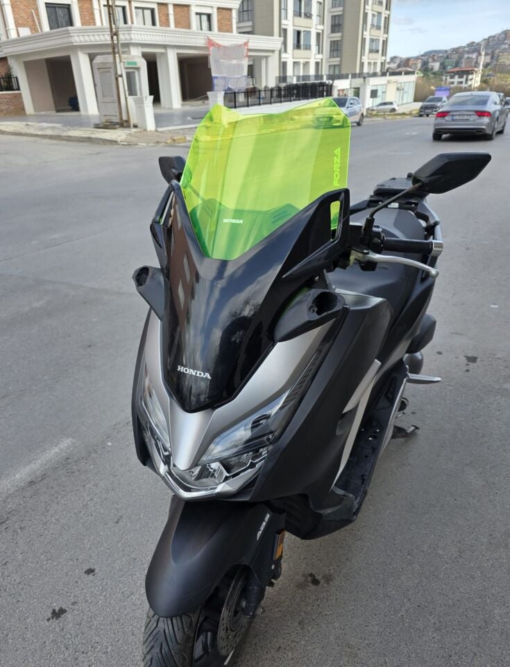 MOTOCAM Honda Forza 250 Ön Cam 2018-2020 Model 43cm Neon Sarı Renkli 4mm