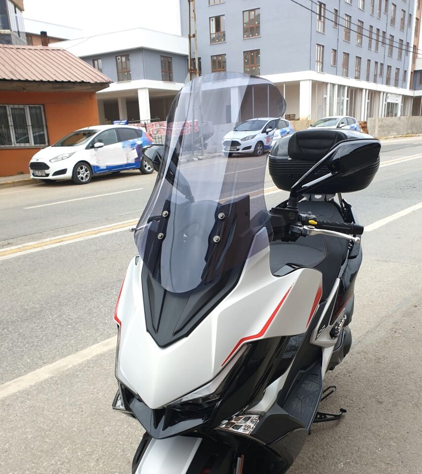 MOTOCAM Kymco Xciting VS 400 Ön Cam 2023-2026 Model 66cm Füme Renkli 4mm