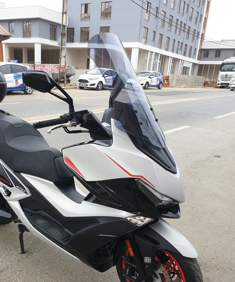 MOTOCAM Kymco Xciting VS 400 Ön Cam 2023-2026 Model 66cm Füme Renkli 4mm