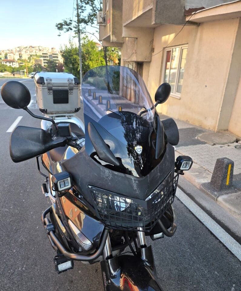 MOTOCAM Honda Varadero XL 650 Ön Cam 2004-2011 Model 48cm Füme Renkli 4mm