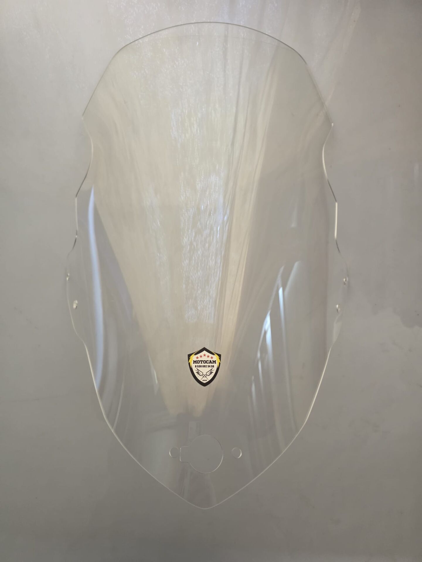 MOTOCAM Kymco Xtown 250 İ Ön Cam 2016-2026 Model 67cm Şeffaf Renkli 4mm ORİJİNAL BOYLU