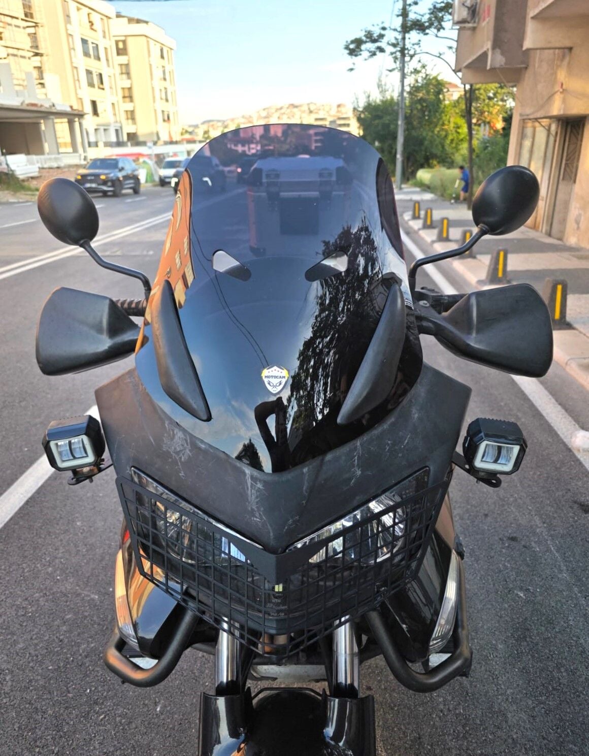 MOTOCAM Honda Varadero XL 650 Ön Cam 2004-2011 Model 48cm Siyah Renkli 4mm