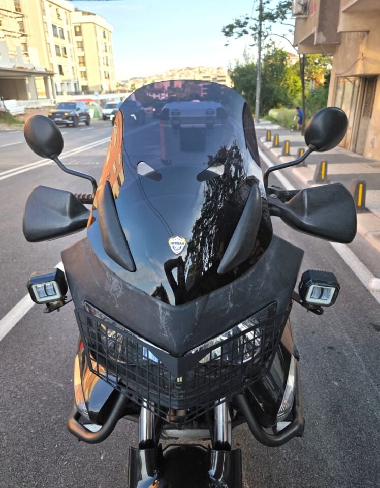 MOTOCAM Honda Varadero XL 650 Ön Cam 2004-2011 Model 48cm Siyah Renkli 4mm