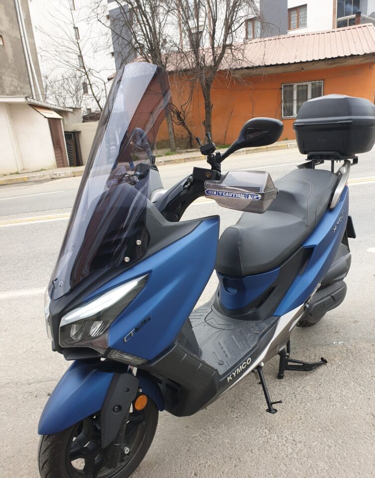 MOTOCAM Kymco Xtown CT 250 Ön Cam 2020-2026-2026 Model 83cm Füme Renkli 4mm UZUN