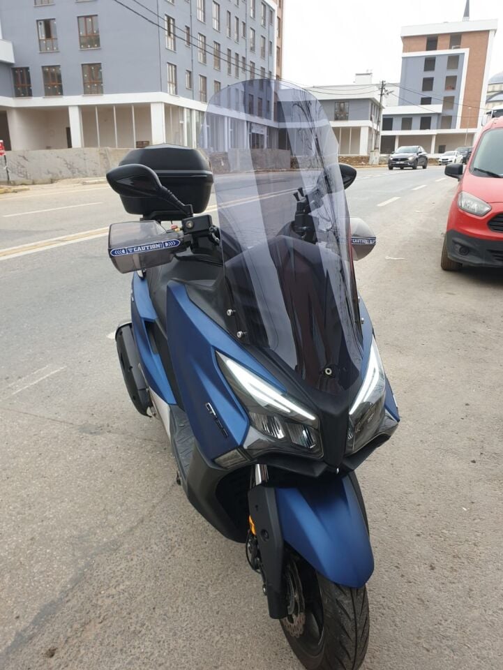 MOTOCAM Kymco Xtown CT 250 Ön Cam 2020-2026-2026 Model 83cm Füme Renkli 4mm UZUN