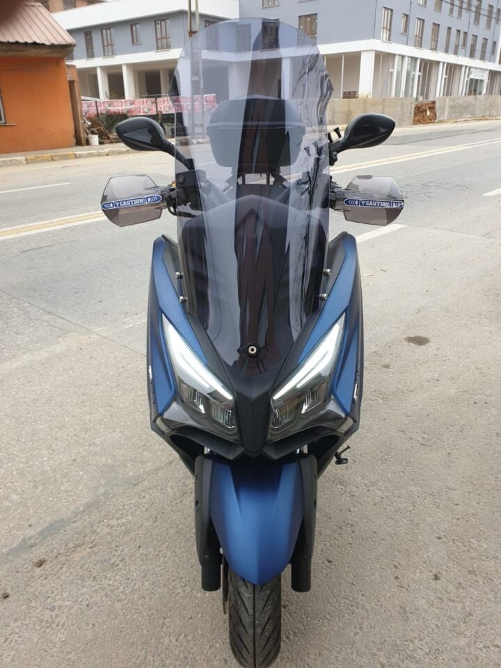 MOTOCAM Kymco Xtown CT 250 Ön Cam 2020-2026-2026 Model 83cm Füme Renkli 4mm UZUN