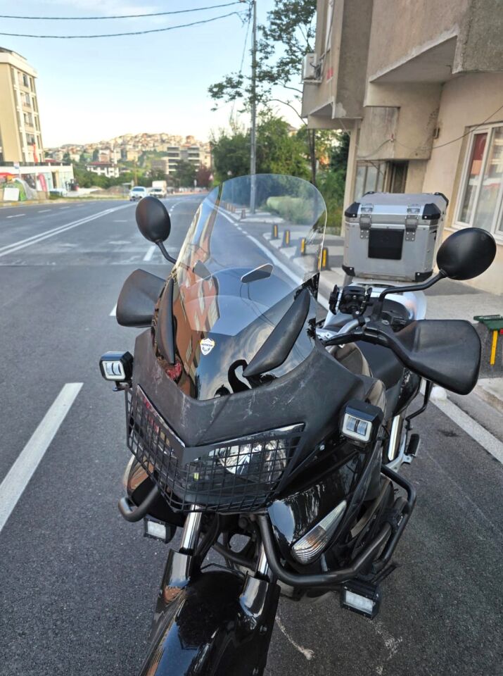 MOTOCAM Honda Varadero XL 650 Ön Cam 2004-2011 Model 48cm Şeffaf Renkli 4mm