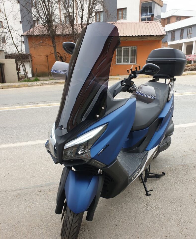 MOTOCAM Kymco Xtown CT 250 Ön Cam 2020-2026-2026 Model 83cm Siyah Renkli 4mm UZUN