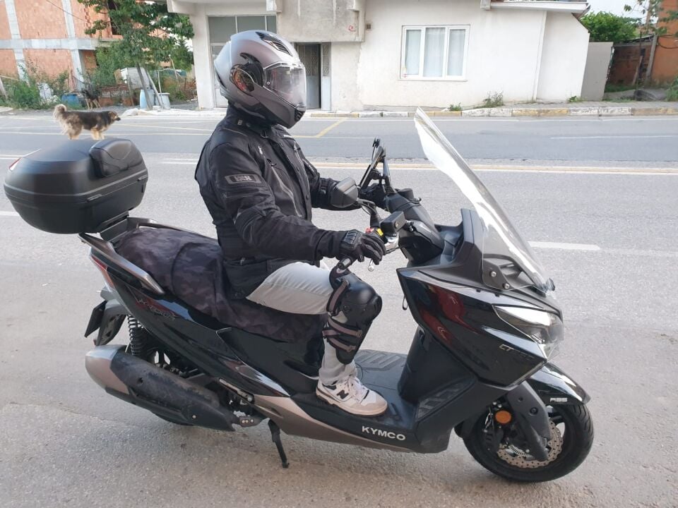 MOTOCAM Kymco Xtown CT 250 Ön Cam 2020-2026-2026 Model 83cm Şeffaf Renkli 4mm UZUN