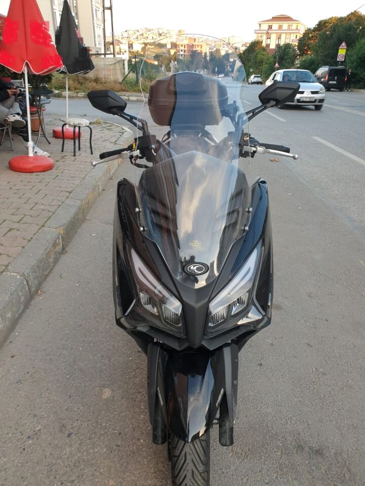MOTOCAM Kymco Xtown CT 250 Ön Cam 2020-2026-2026 Model 83cm Şeffaf Renkli 4mm UZUN