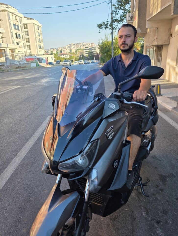 MOTOCAM Yamaha Xmax Ön Cam 2014-2017 Model 36cm Füme Renkli 4mm SPORTİF