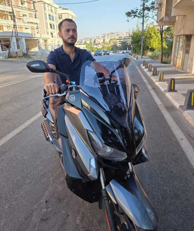 MOTOCAM Yamaha Xmax Ön Cam 2014-2017 Model 36cm Füme Renkli 4mm SPORTİF