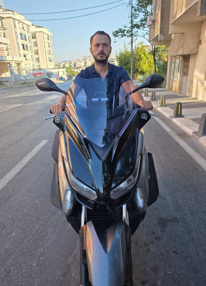 MOTOCAM Yamaha Xmax Ön Cam 2014-2017 Model 36cm Füme Renkli 4mm SPORTİF