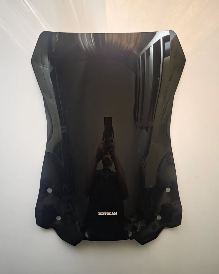 MOTOCAM Suzuki V-strom DL 650 Ön Cam 2017-2023 Model 52cm Siyah Renkli 4mm Kapaklı