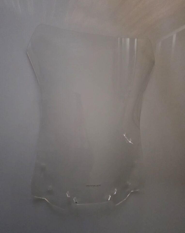 MOTOCAM Suzuki V-strom DL 650 Ön Cam 2017-2023 Model 52cm Şeffaf Renkli 4mm Kapaklı