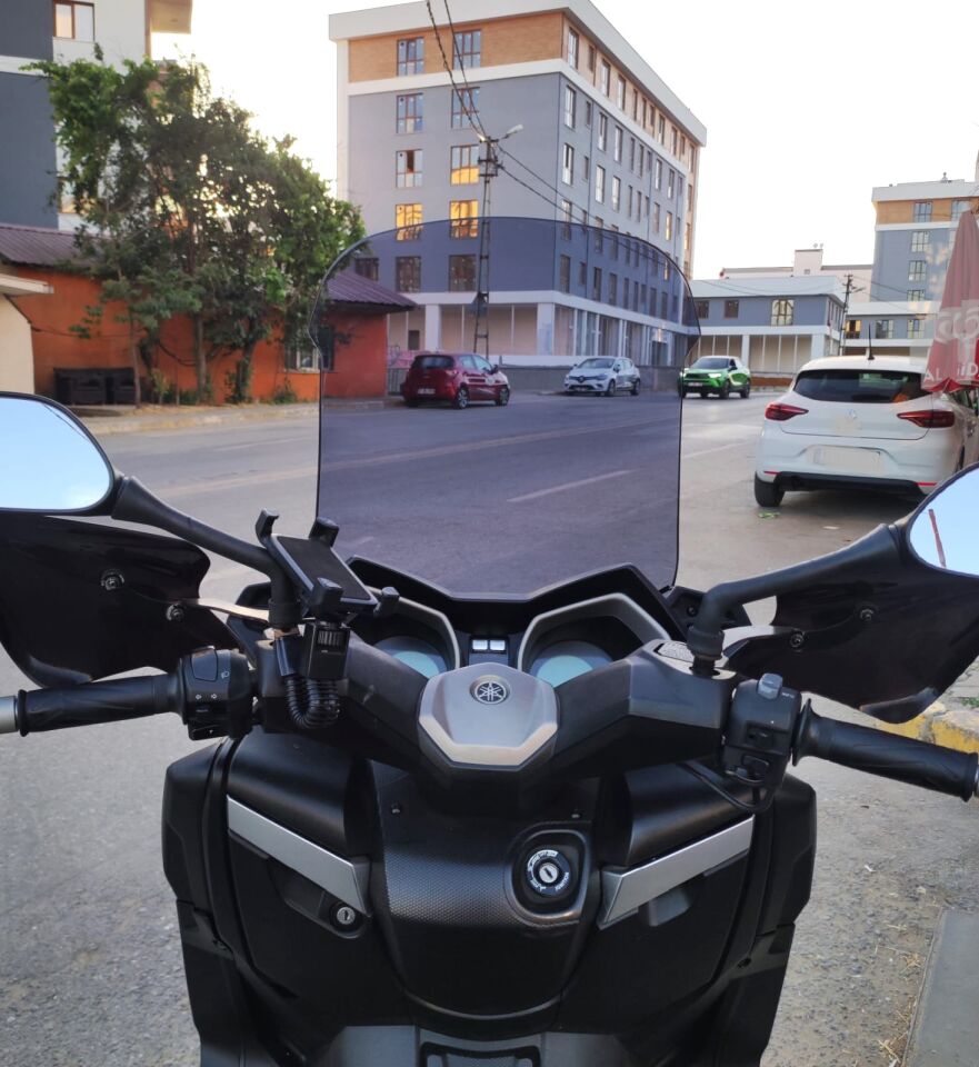 MOTOCAM Yamaha Xmax Ön Cam 2014-2017 Model 58cm Füme Renkli 4mm