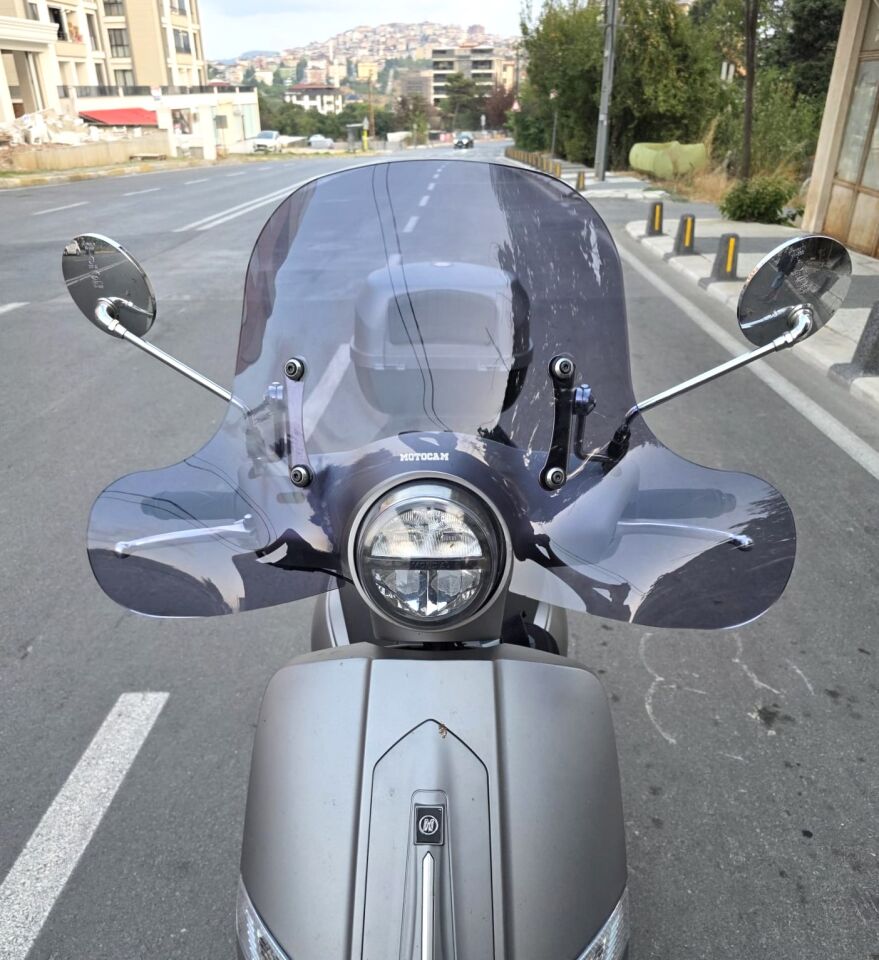 MOTOCAM Mondial Exon 125 Ön Cam 2023-2026 Model 39cm Füme Renkli 4mm Elcikli APARATSIZ