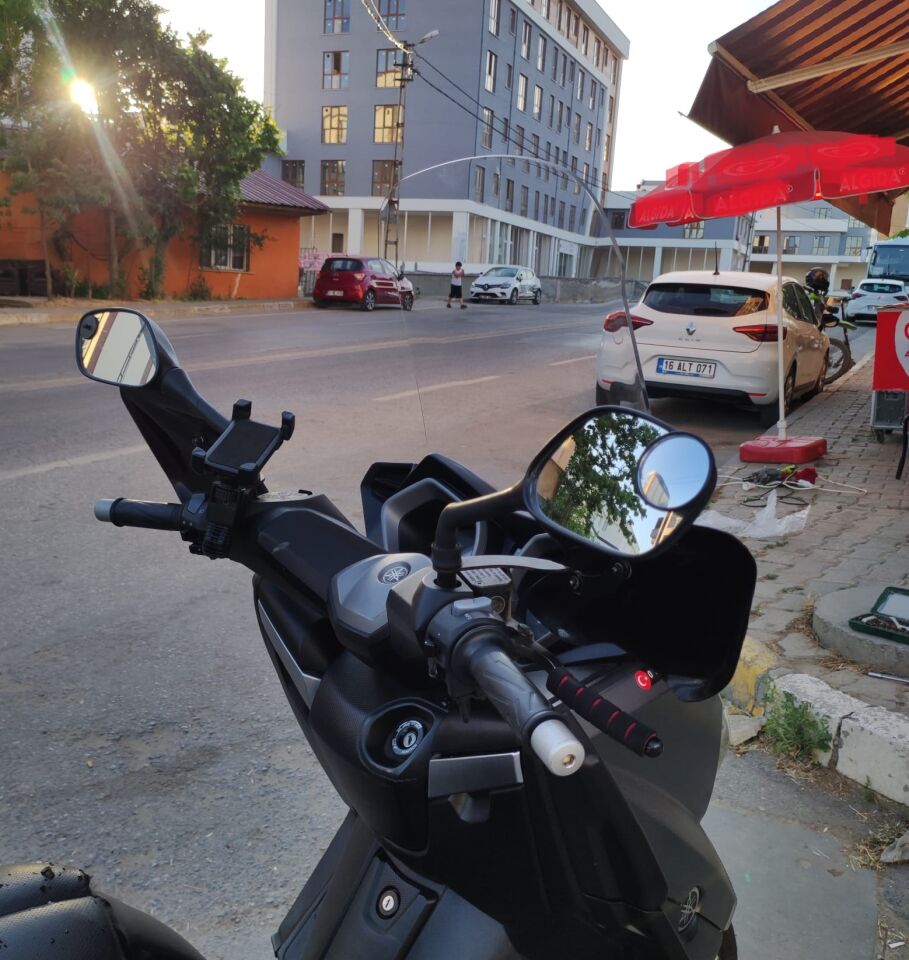 MOTOCAM Yamaha Xmax Ön Cam 2014-2017 Model 58cm Şeffaf Renkli 4mm