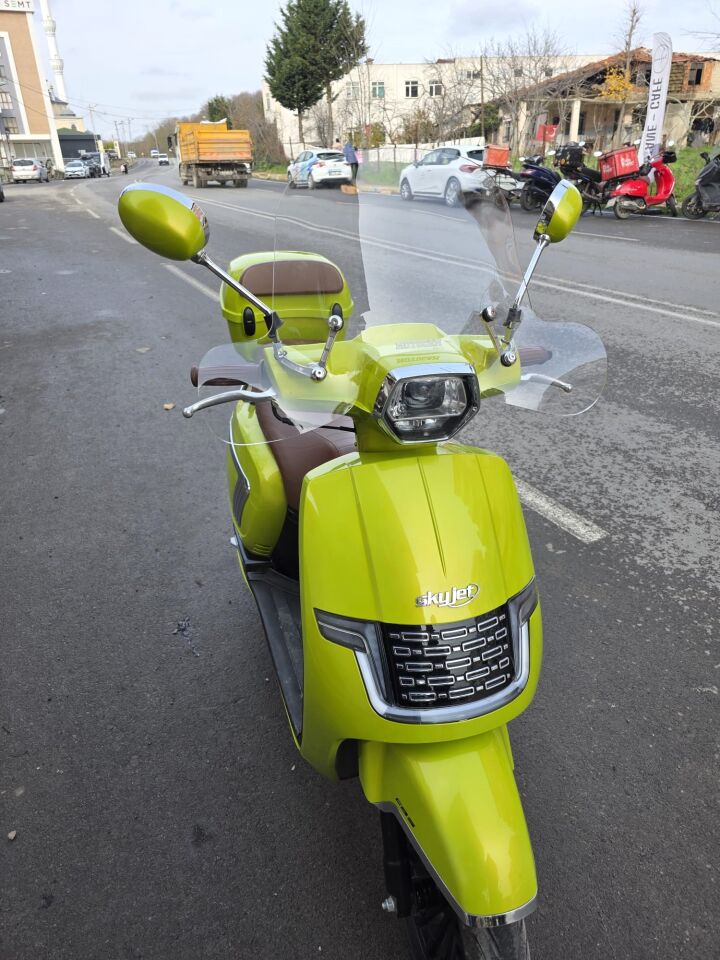 MOTOCAM Skyjet Ravida Ön Cam 2024-2026 Model 37cm Şeffaf Renkli 4mm Elcikli APARATSIZ