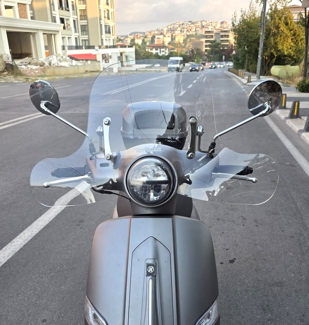 MOTOCAM Mondial Exon 125 Ön Cam 2023-2026 Model 39cm Şeffaf Renkli 4mm Elcikli APARATSIZ