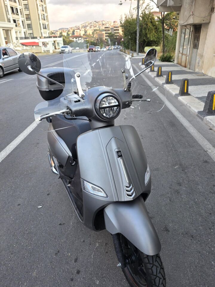 MOTOCAM Mondial Exon 125 Ön Cam 2023-2026 Model 39cm Şeffaf Renkli 4mm Elcikli APARATSIZ