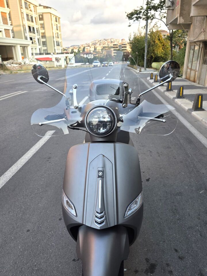 MOTOCAM Mondial Exon 125 Ön Cam 2023-2026 Model 39cm Şeffaf Renkli 4mm Elcikli APARATSIZ