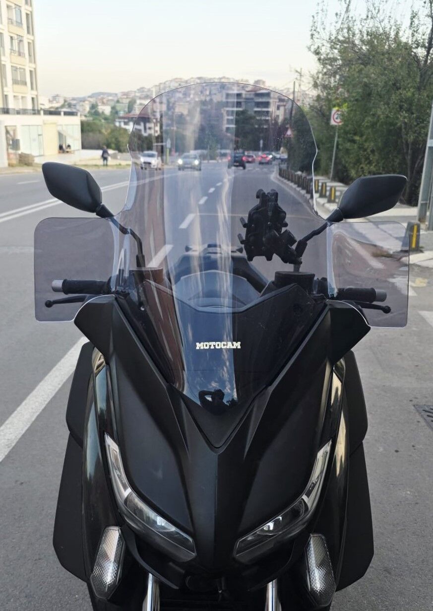 MOTOCAM Yamaha Xmax Ön Cam 2014-2017 Model 59cm Füme Renkli 4mm ELCİKLİ