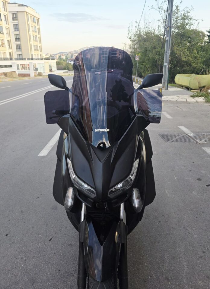 MOTOCAM Yamaha Xmax Ön Cam 2014-2017 Model 59cm Siyah Renkli 4mm ELCİKLİ