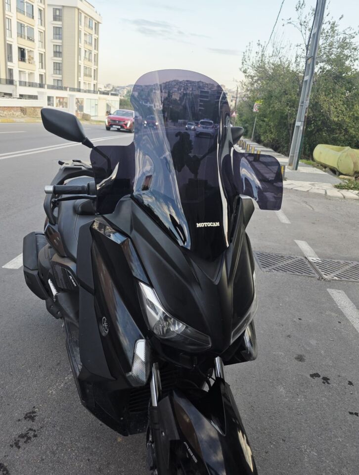 MOTOCAM Yamaha Xmax Ön Cam 2014-2017 Model 59cm Siyah Renkli 4mm ELCİKLİ