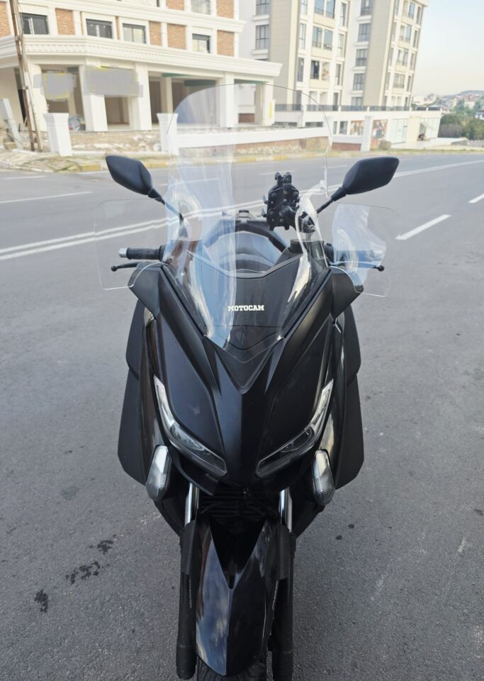 MOTOCAM Yamaha Xmax Ön Cam 2014-2017 Model 59cm Şeffaf Renkli 4mm ELCİKLİ