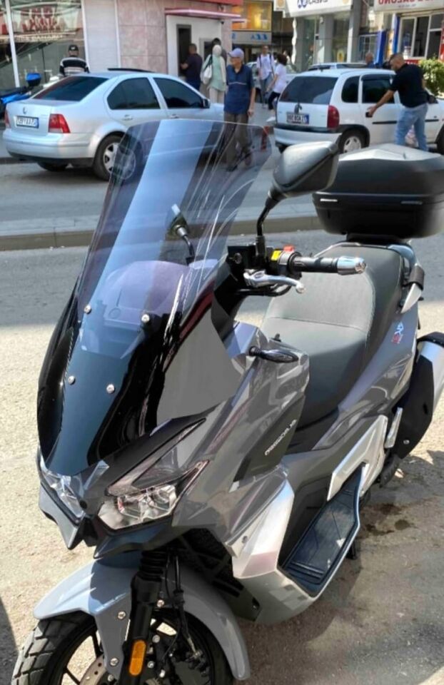 MOTOCAM RKS Blade 350 Ön Cam 2023-2026 Model 65cm Füme Renkli 4mm ORTA BOYLU