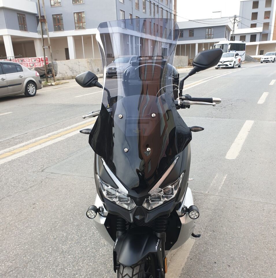 MOTOCAM RKS Blade 350 Ön Cam 2023-2026 Model 65cm Füme Renkli 4mm ORTA BOYLU