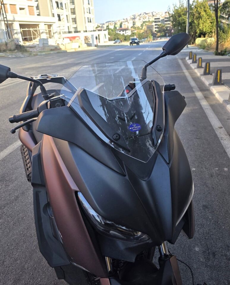 MOTOCAM Yamaha Xmax Ön Cam 2018-2022 Model 36cm Şeffaf Renkli 4mm SPORTİF