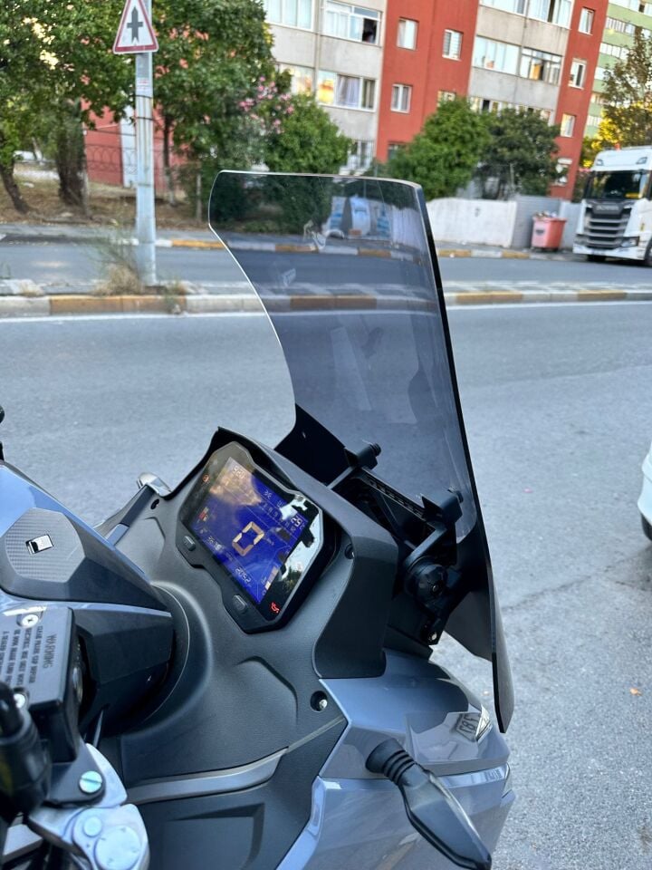 MOTOCAM RKS Blade 350 Ön Cam 2023-2026 Model 75cm Füme Renkli 4mm UZUN