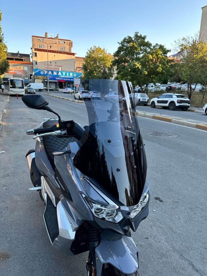 MOTOCAM RKS Blade 350 Ön Cam 2023-2026 Model 75cm Füme Renkli 4mm UZUN