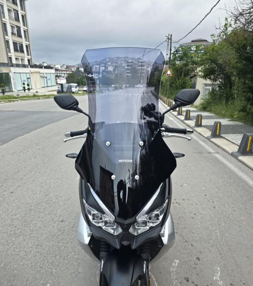 MOTOCAM RKS Blade 350 Ön Cam 2023-2026 Model 75cm Füme Renkli 4mm UZUN