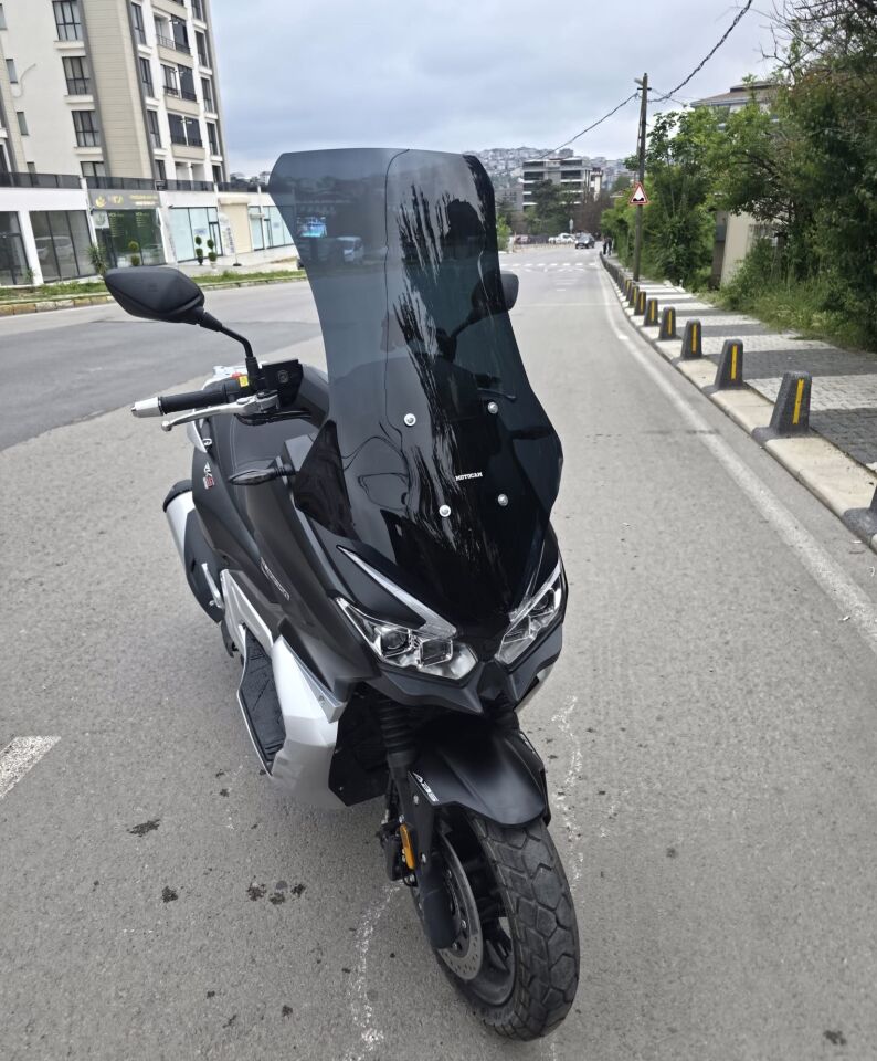 MOTOCAM RKS Blade 350 Ön Cam 2023-2026 Model 75cm Siyah Renkli 4mm UZUN