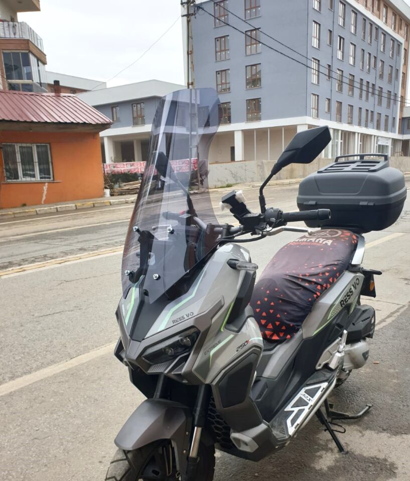 MOTOCAM Mondial Ressivo 250 Ön Cam 2023-2026 Model 68cm Füme Renkli 4mm