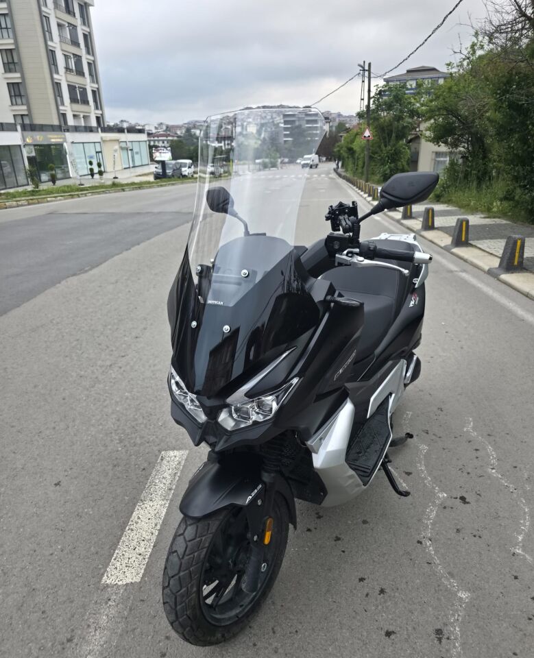 MOTOCAM RKS Blade 350 Ön Cam 2023-2026 Model 75cm Şeffaf Renkli 4mm UZUN