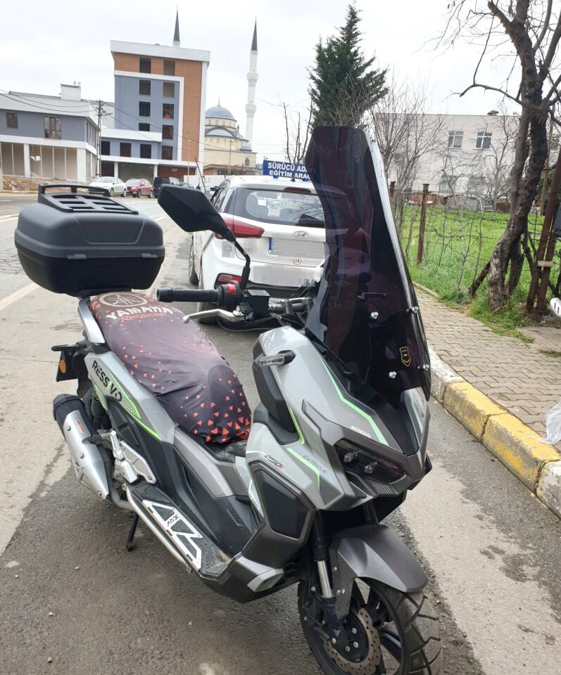 MOTOCAM Mondial Ressivo 250 Ön Cam 2023-2026 Model 68cm Siyah Renkli 4mm