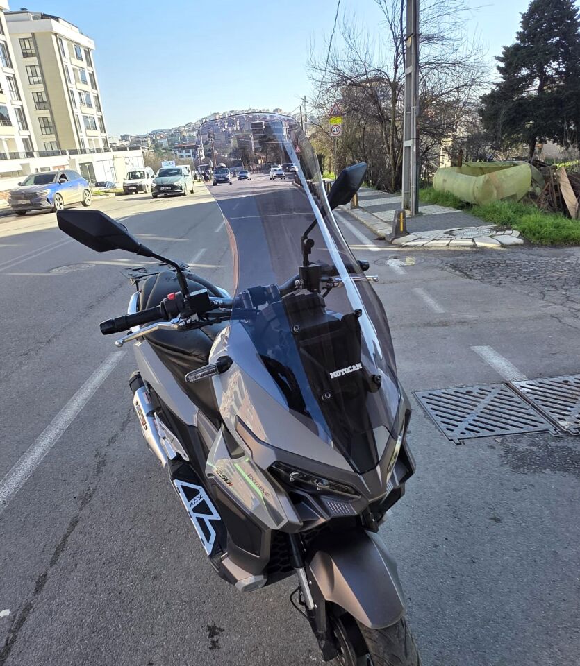 MOTOCAM Mondial Ressivo 250 Ön Cam 2023-2026 Model 75cm Füme Renkli 4mm UZUN