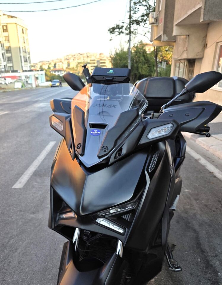 MOTOCAM Yamaha Xmax Ön Cam 2023-2026 Model 36cm Şeffaf Renkli 4mm SPORTİF